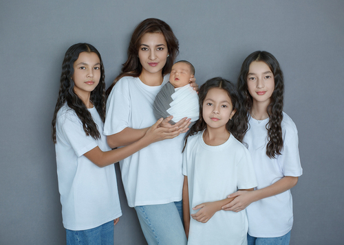 Ньюборн позировка